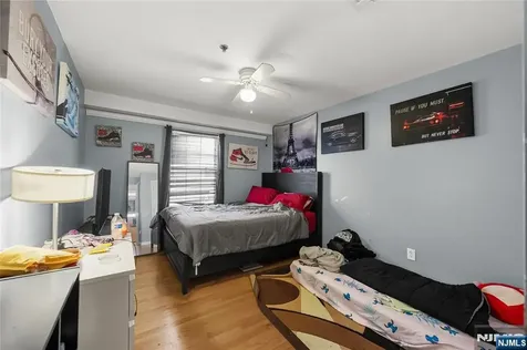 25-27 Norfolk Street Newark NJ 07103