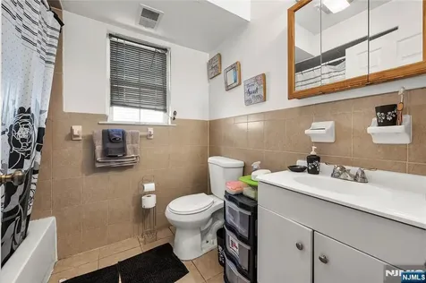 25-27 Norfolk Street Newark NJ 07103