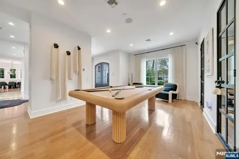 89 Depeyster Avenue Tenafly NJ 07670