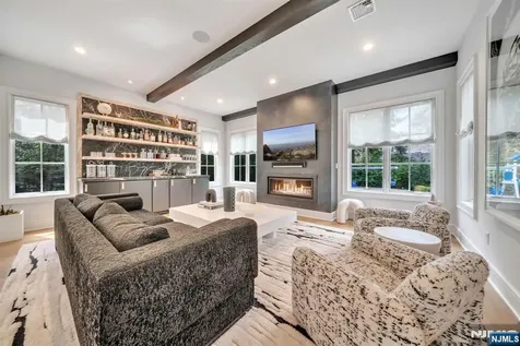 89 Depeyster Avenue Tenafly NJ 07670