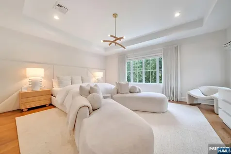 89 Depeyster Avenue Tenafly NJ 07670