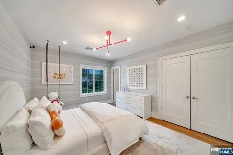 89 Depeyster Avenue Tenafly NJ 07670