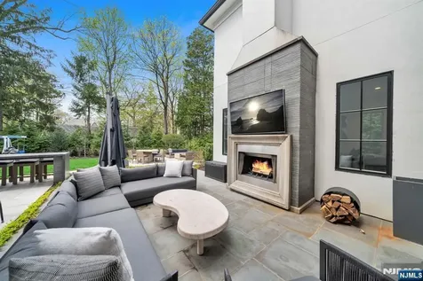 89 Depeyster Avenue Tenafly NJ 07670