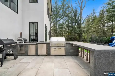 89 Depeyster Avenue Tenafly NJ 07670