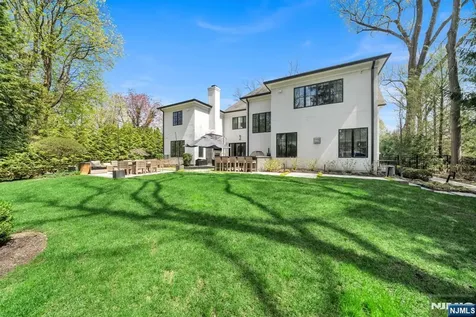 89 Depeyster Avenue Tenafly NJ 07670
