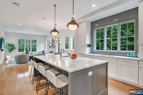 89 Depeyster Avenue Tenafly NJ 07670