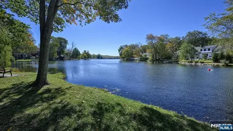 16 Forest Terrace Wayne NJ 07470