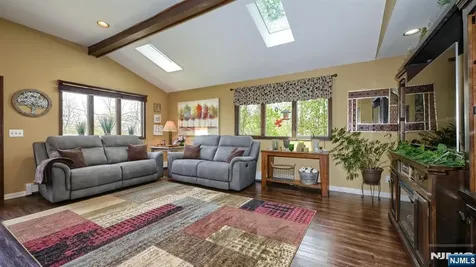 16 Forest Terrace Wayne NJ 07470