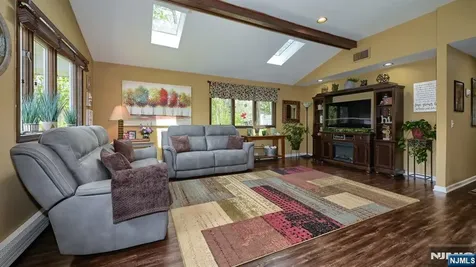 16 Forest Terrace Wayne NJ 07470