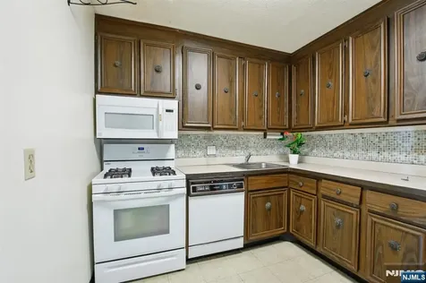 555 North Avenue Fort Lee NJ 07024
