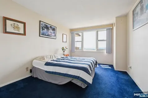 555 North Avenue Fort Lee NJ 07024