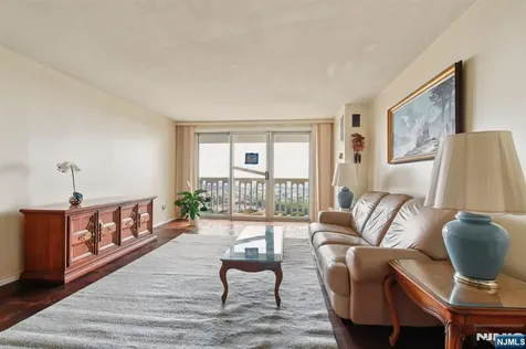 555 North Avenue Fort Lee NJ 07024