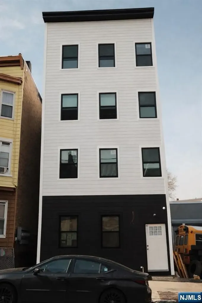 142 Mill Street Paterson NJ 07501