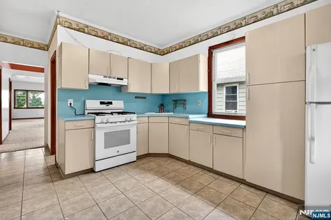 319 Paterson Avenue East Rutherford NJ 07073