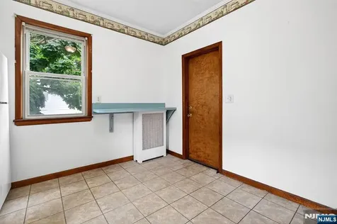 319 Paterson Avenue East Rutherford NJ 07073