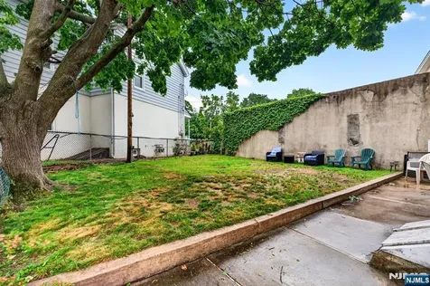 319 Paterson Avenue East Rutherford NJ 07073