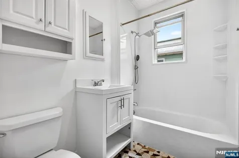 319 Paterson Avenue East Rutherford NJ 07073