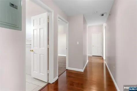 133 Maple Avenue East Orange NJ 07017