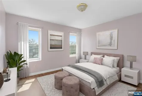 133 Maple Avenue East Orange NJ 07017