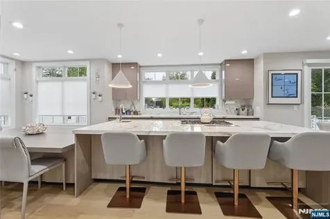 31 Engleside Street Cresskill NJ 07626