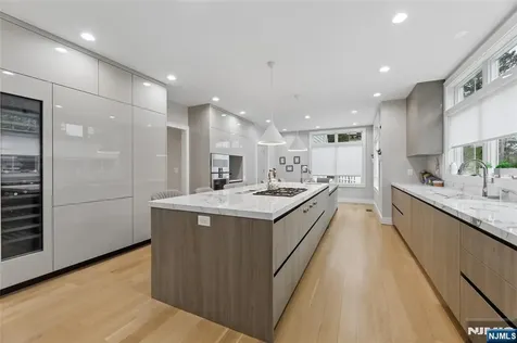 31 Engleside Street Cresskill NJ 07626