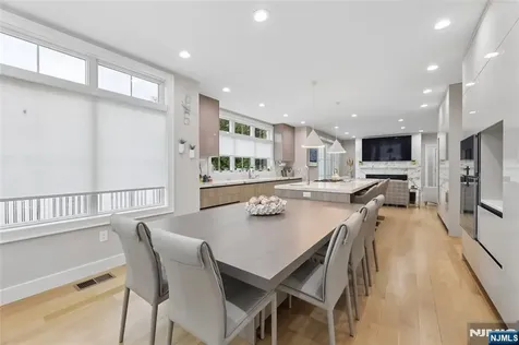 31 Engleside Street Cresskill NJ 07626