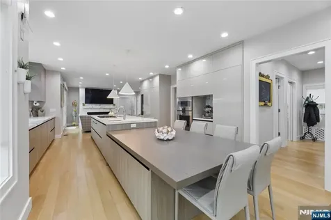 31 Engleside Street Cresskill NJ 07626