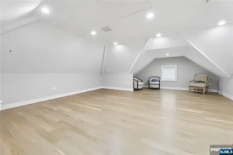 31 Engleside Street Cresskill NJ 07626