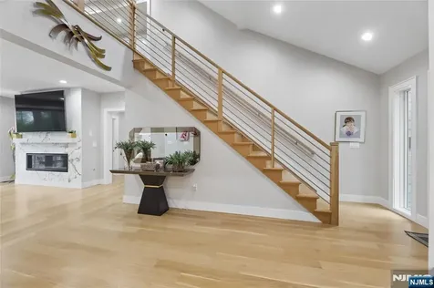 31 Engleside Street Cresskill NJ 07626