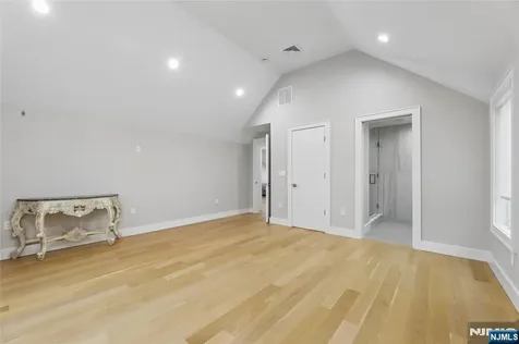 31 Engleside Street Cresskill NJ 07626