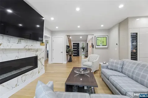 31 Engleside Street Cresskill NJ 07626