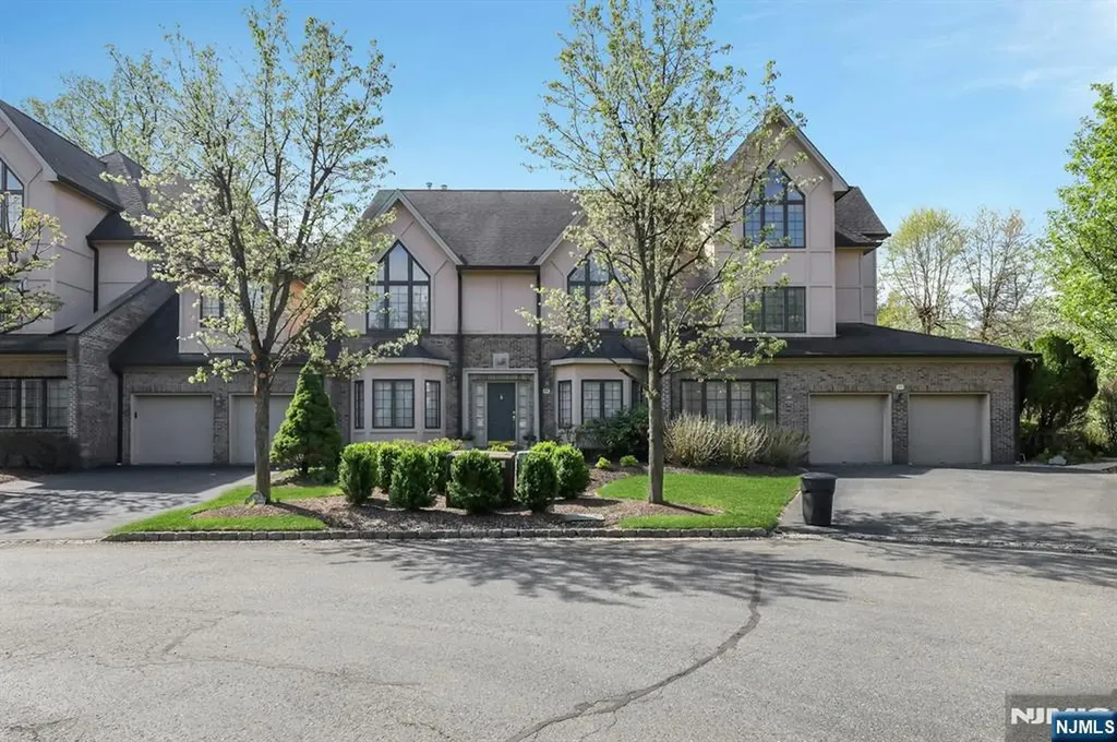 278 Hampshire Ridge Park Ridge NJ 07656