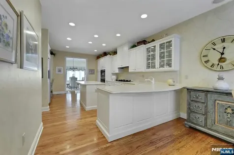278 Hampshire Ridge Park Ridge NJ 07656