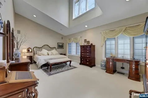 278 Hampshire Ridge Park Ridge NJ 07656