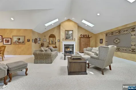 278 Hampshire Ridge Park Ridge NJ 07656