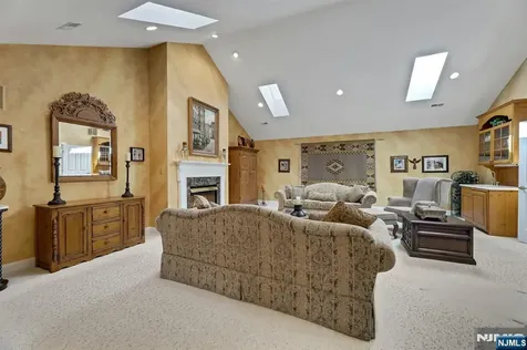 278 Hampshire Ridge Park Ridge NJ 07656