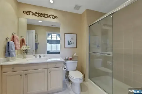 278 Hampshire Ridge Park Ridge NJ 07656