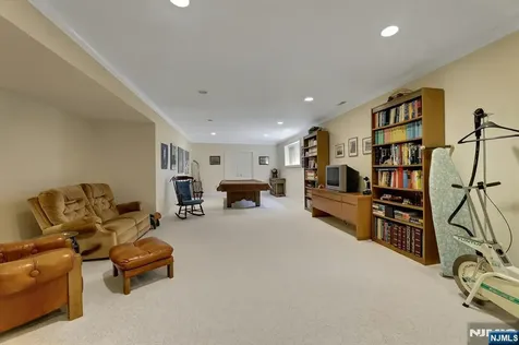 278 Hampshire Ridge Park Ridge NJ 07656