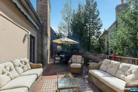 278 Hampshire Ridge Park Ridge NJ 07656