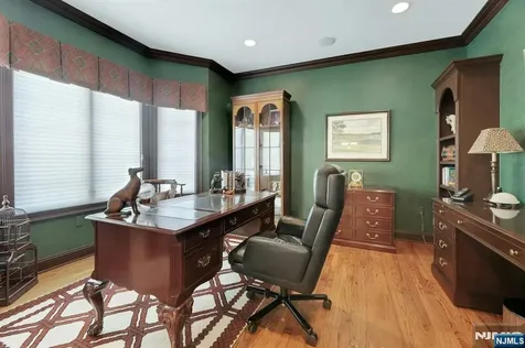 278 Hampshire Ridge Park Ridge NJ 07656