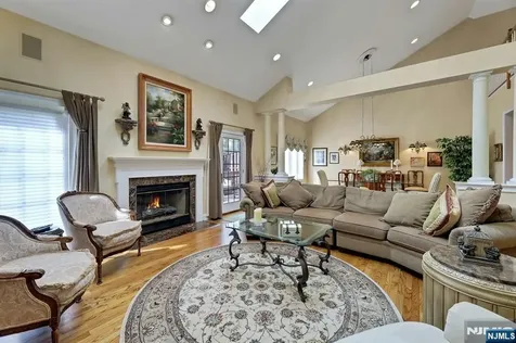 278 Hampshire Ridge Park Ridge NJ 07656