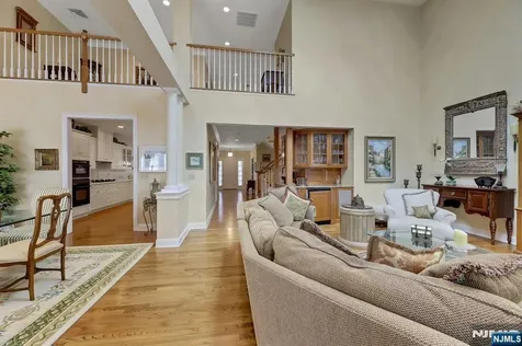 278 Hampshire Ridge Park Ridge NJ 07656