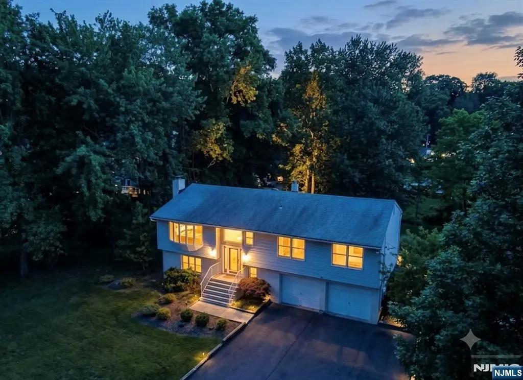 28 Taylor Woodland Park NJ 07424
