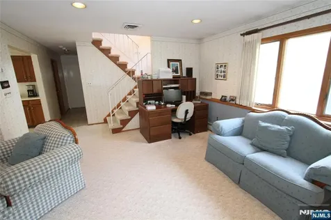 28 Taylor Woodland Park NJ 07424
