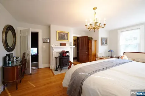 433 New England Terrace Orange NJ 07050