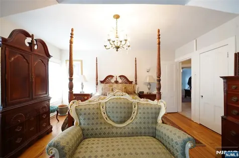 433 New England Terrace Orange NJ 07050