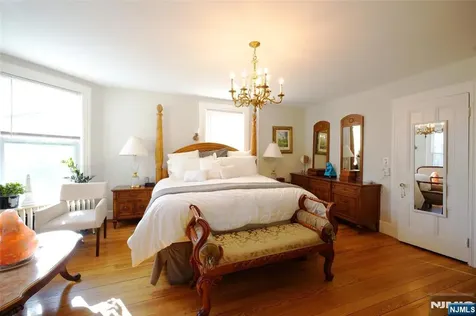 433 New England Terrace Orange NJ 07050