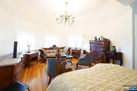 433 New England Terrace Orange NJ 07050