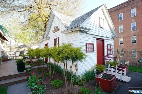 433 New England Terrace Orange NJ 07050