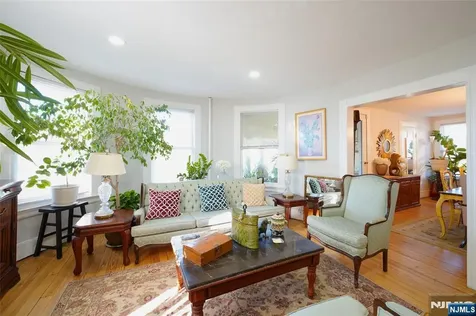 433 New England Terrace Orange NJ 07050